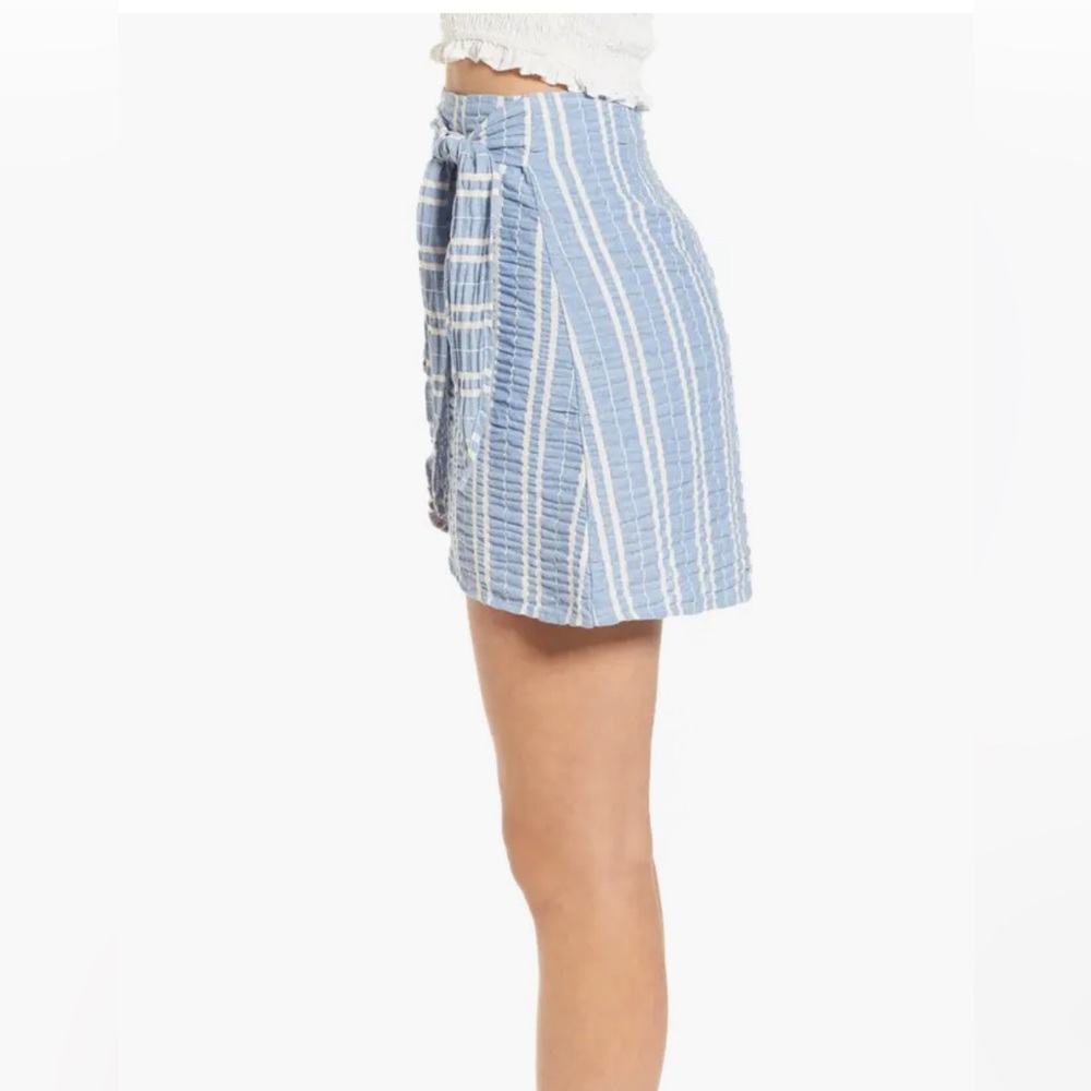 New LOST + WANDER Waves Wrap Front Skirt - Picture 2 of 5